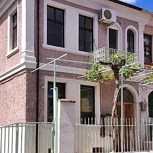 Old House Хостел Бургас